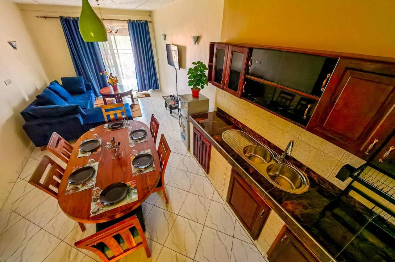 Peace Of Mind Suites Entebbe Buitenkant foto
