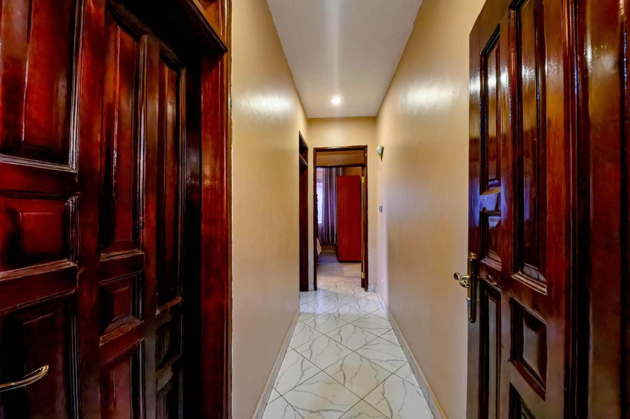 Peace Of Mind Suites Entebbe Buitenkant foto