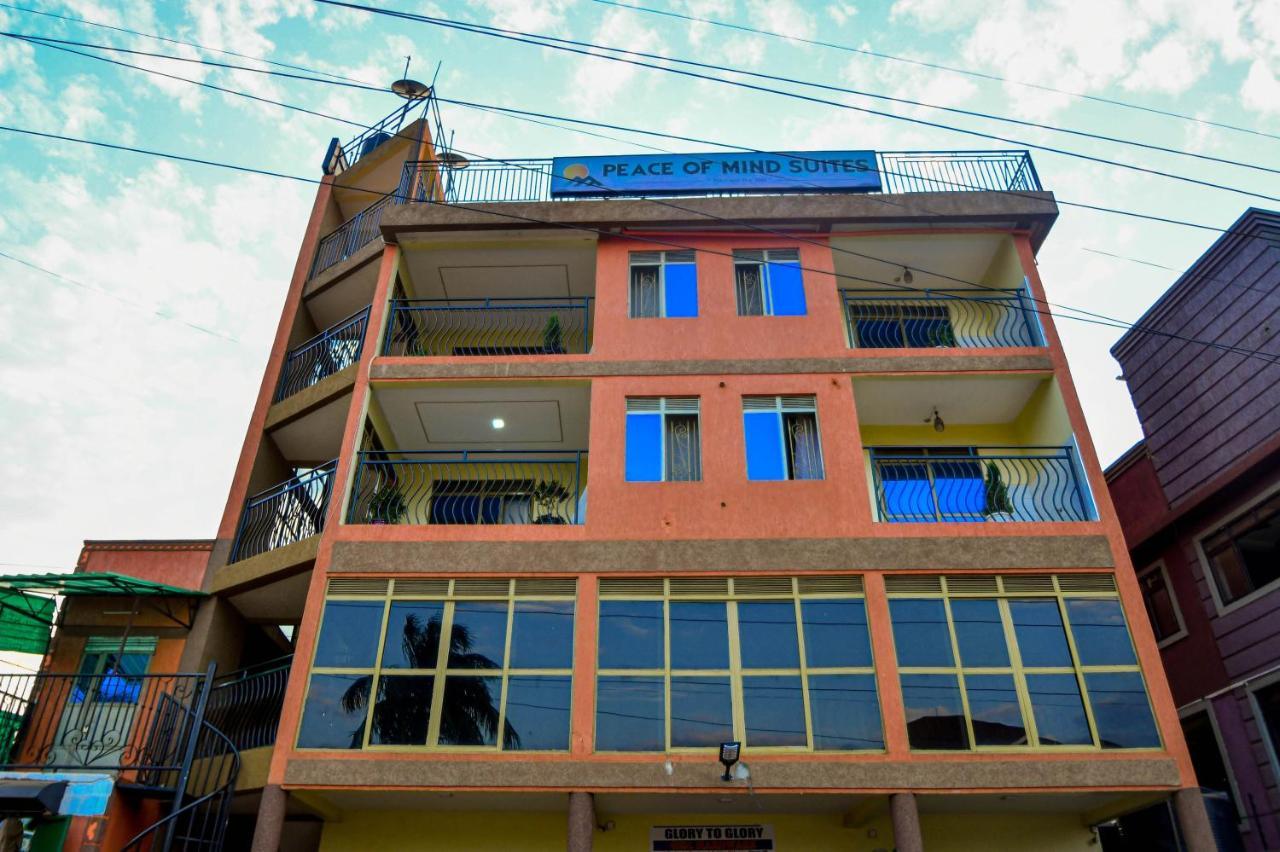 Peace Of Mind Suites Entebbe Buitenkant foto