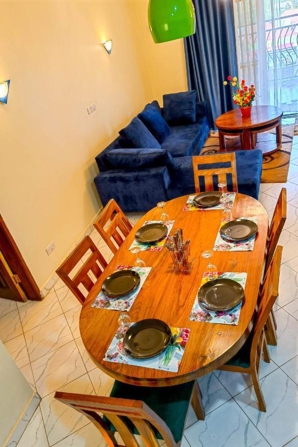 Peace Of Mind Suites Entebbe Buitenkant foto