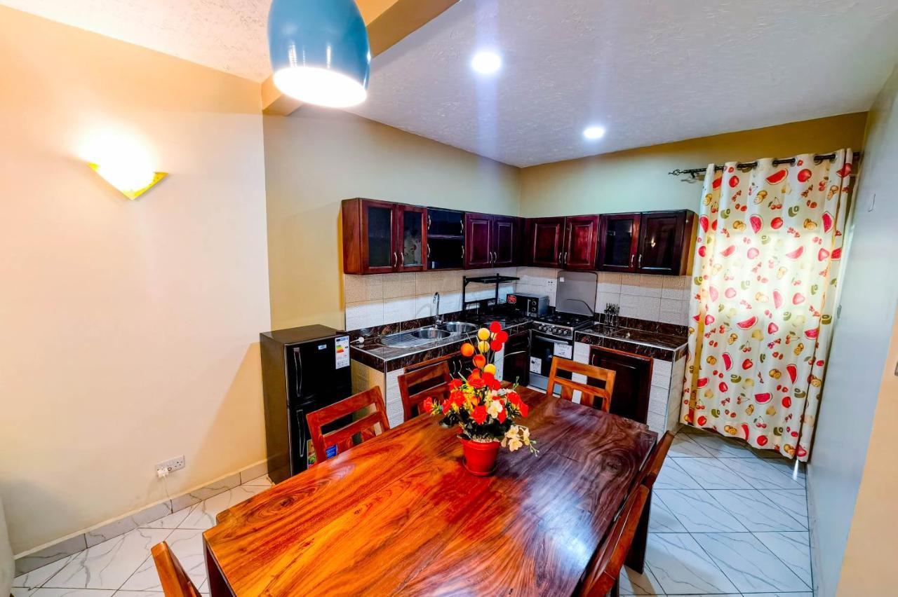 Peace Of Mind Suites Entebbe Buitenkant foto