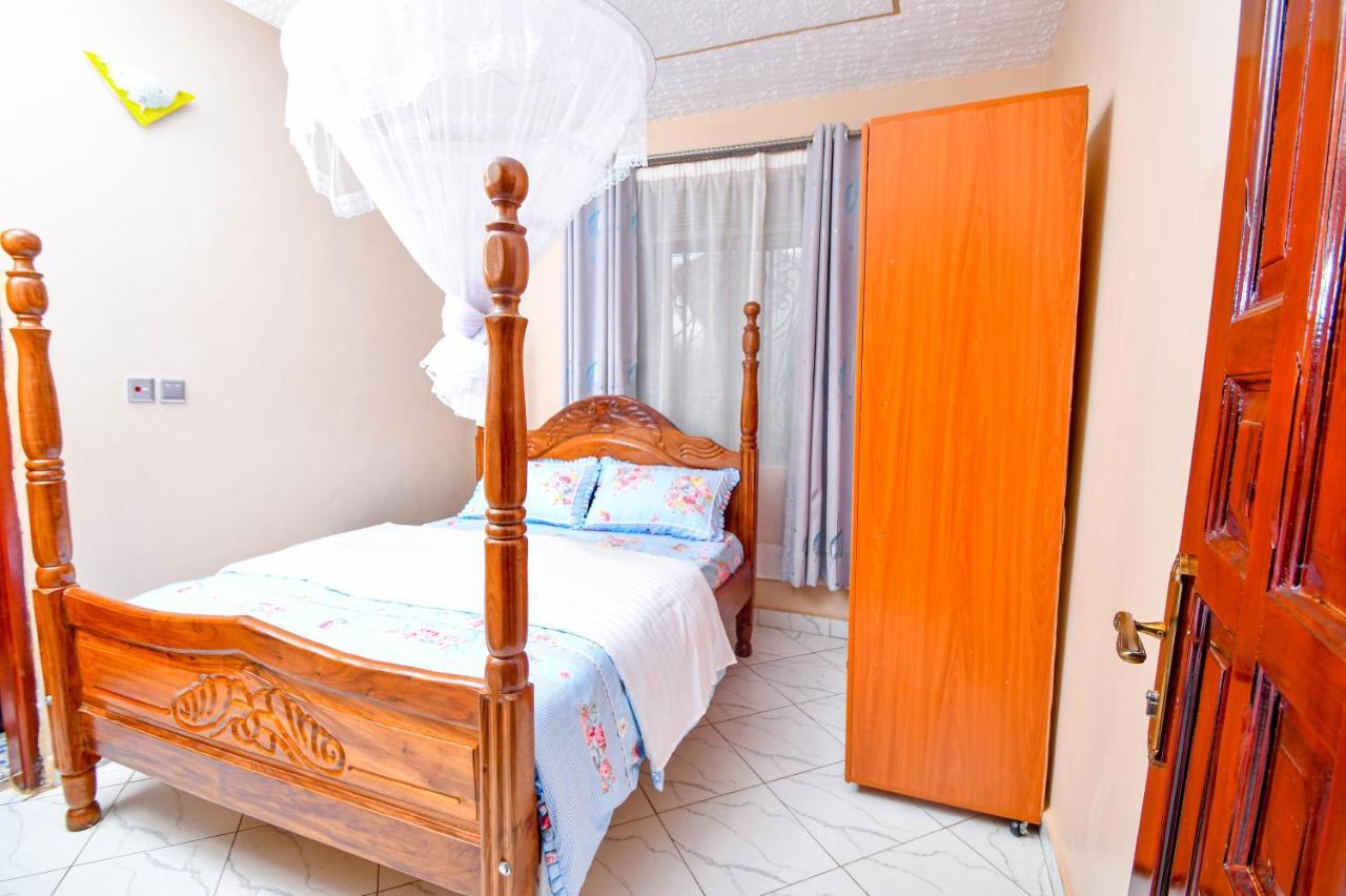 Peace Of Mind Suites Entebbe Buitenkant foto