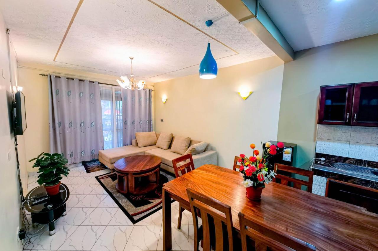 Peace Of Mind Suites Entebbe Buitenkant foto