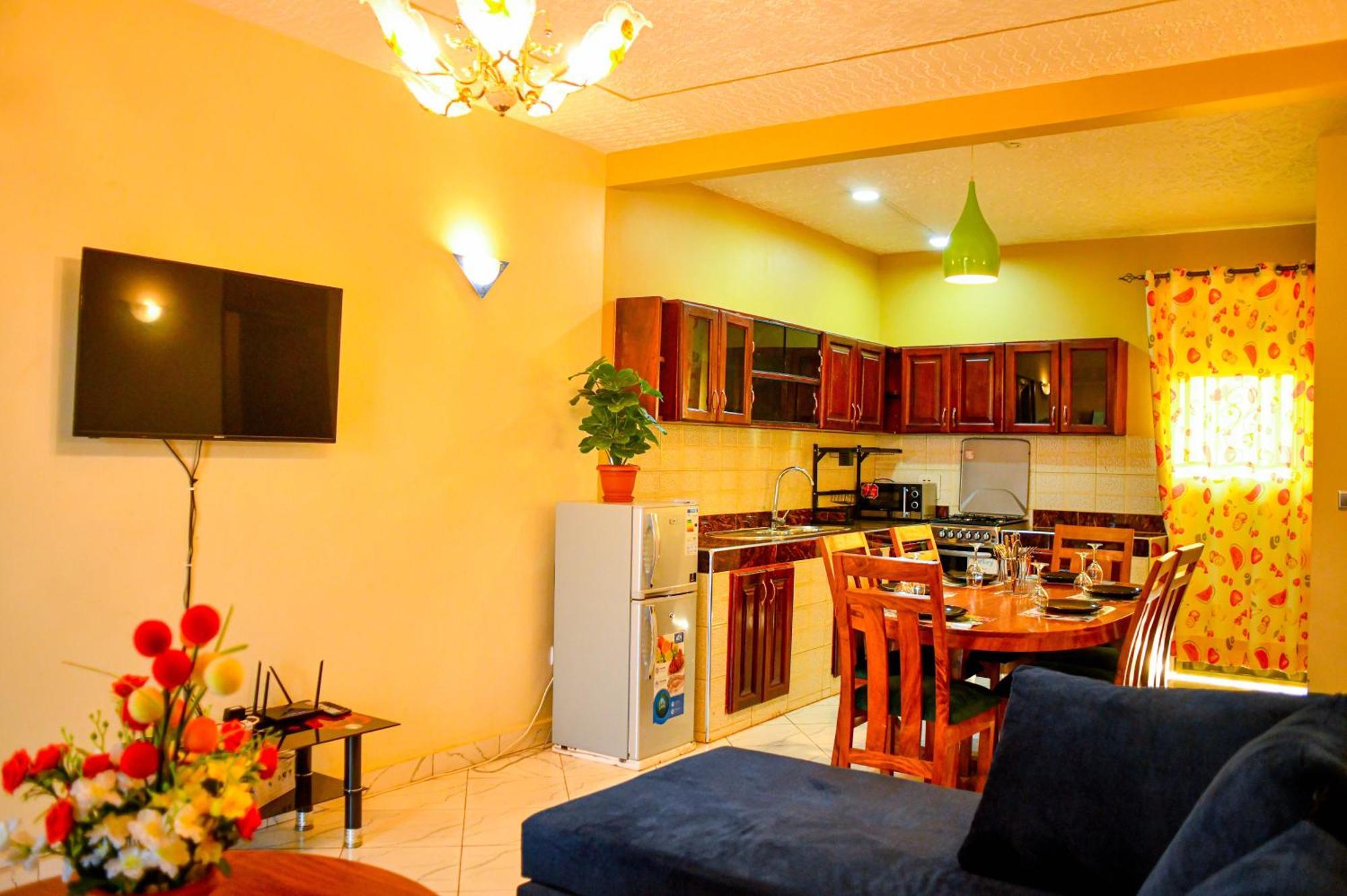 Peace Of Mind Suites Entebbe Buitenkant foto