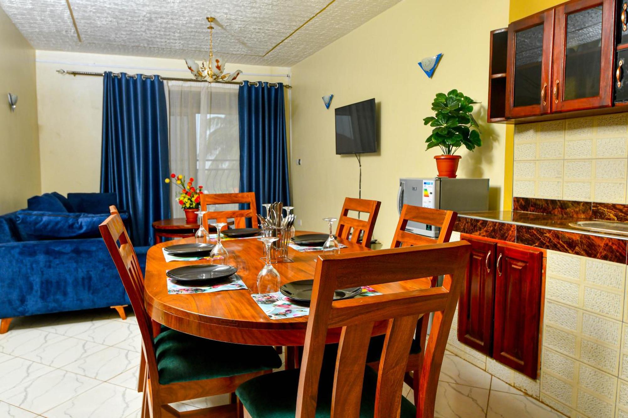 Peace Of Mind Suites Entebbe Buitenkant foto